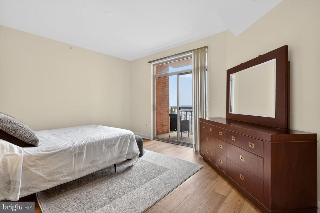 11776 STRATFORD HOUSE PLACE 1008