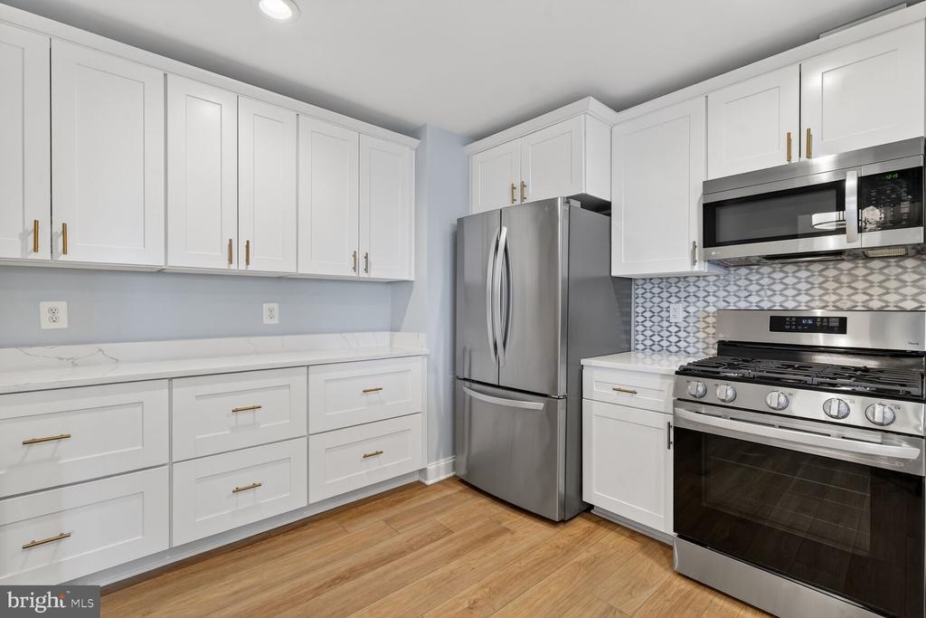 11776 STRATFORD HOUSE PLACE 1008