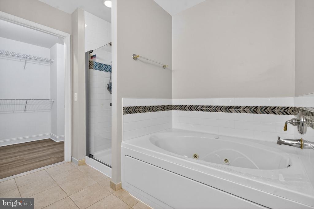 11776 STRATFORD HOUSE PLACE 1008
