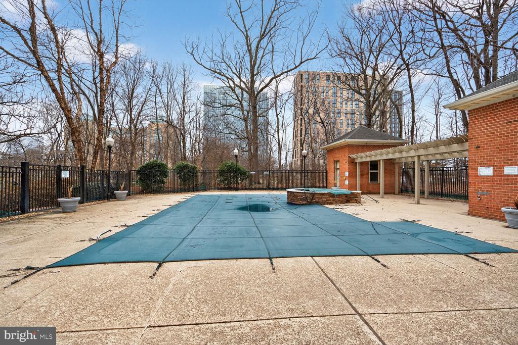 11776 STRATFORD HOUSE PLACE 1008