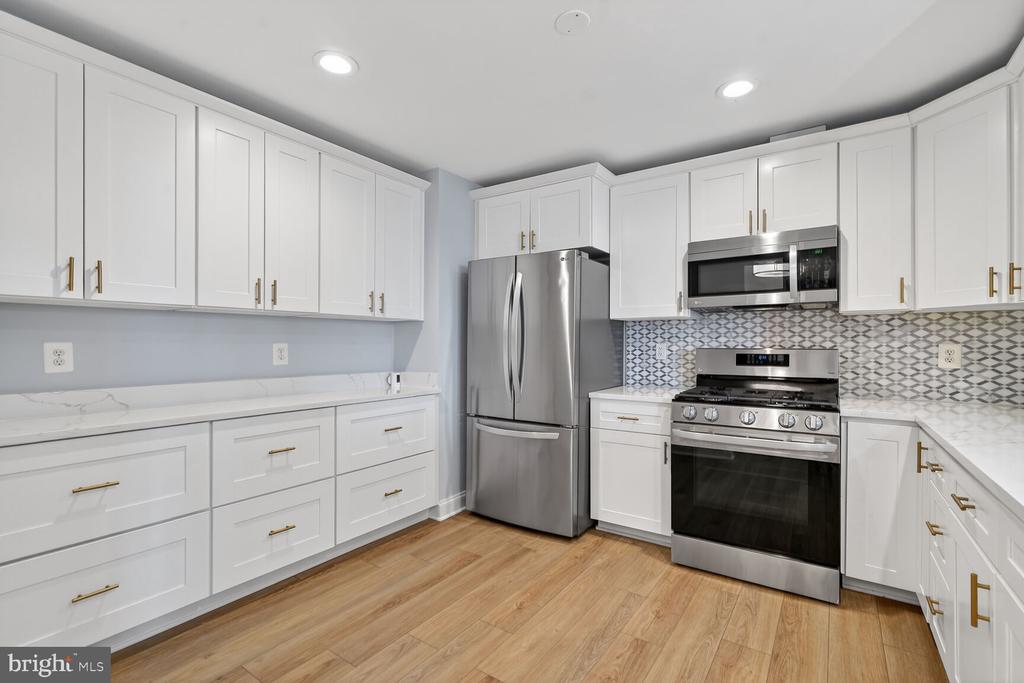 11776 STRATFORD HOUSE PLACE 1008