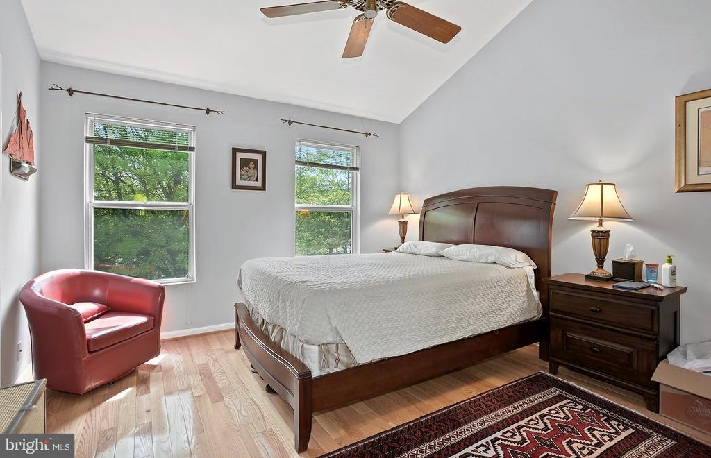 12062 EDGEMERE CIRCLE