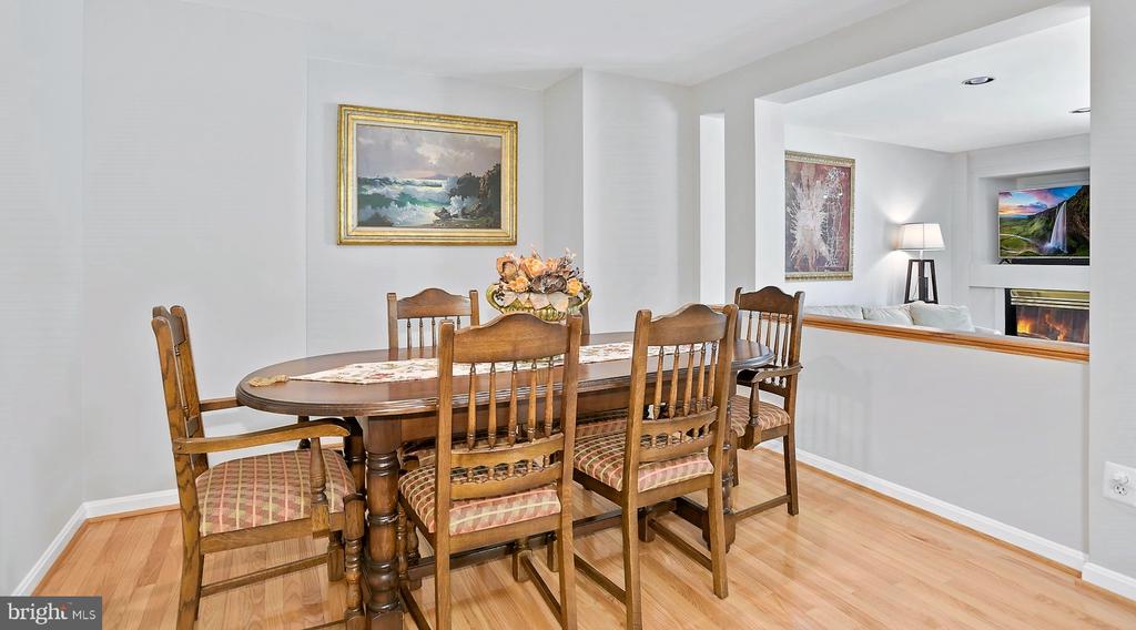 12062 EDGEMERE CIRCLE