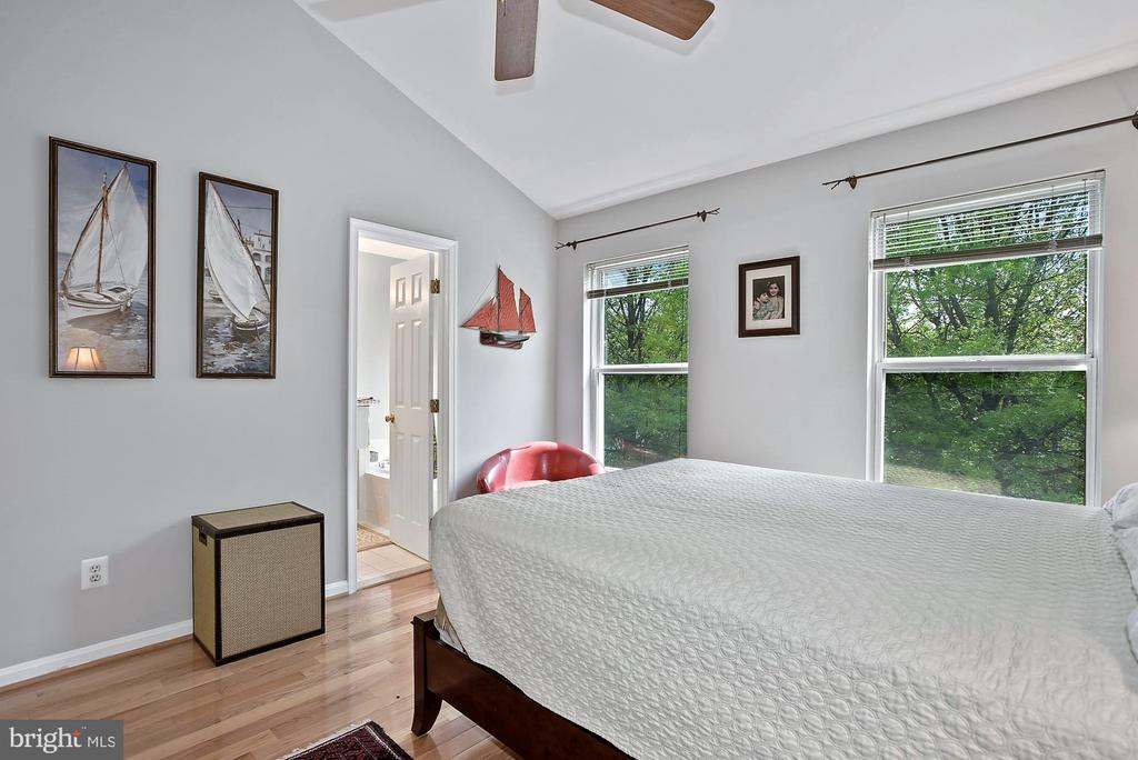 12062 EDGEMERE CIRCLE