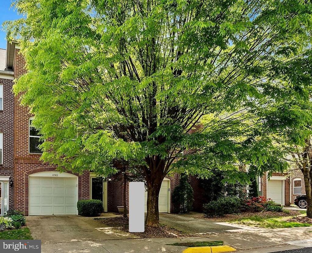 12062 EDGEMERE CIRCLE