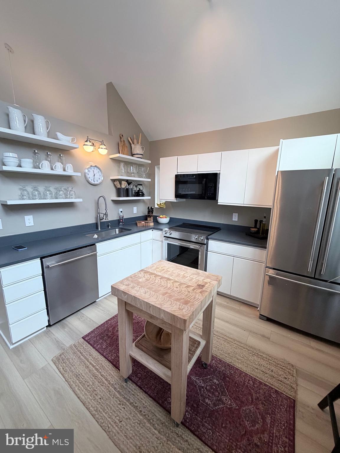 11504 TURNBRIDGE LANE