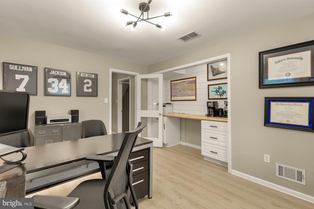 2504 FAUQUIER LANE