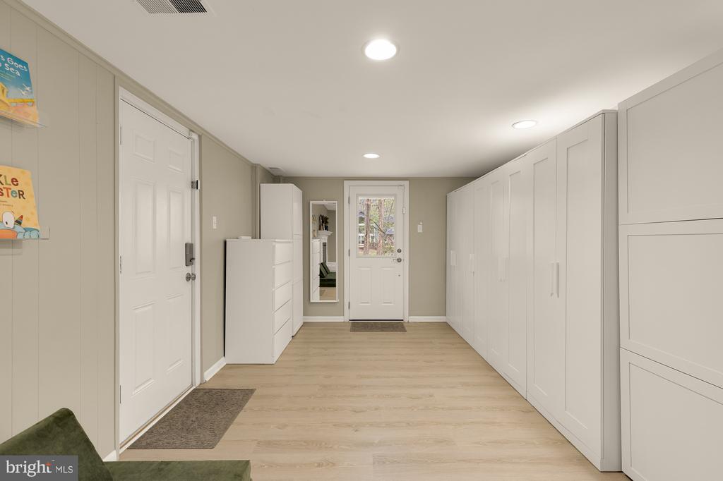 2504 FAUQUIER LANE