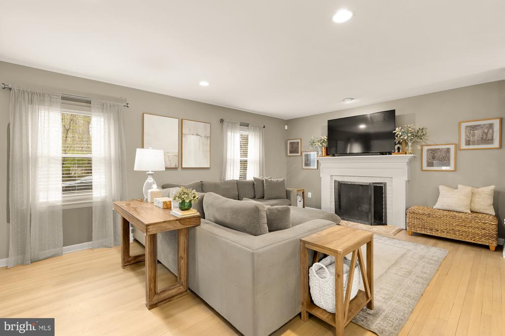 2504 FAUQUIER LANE