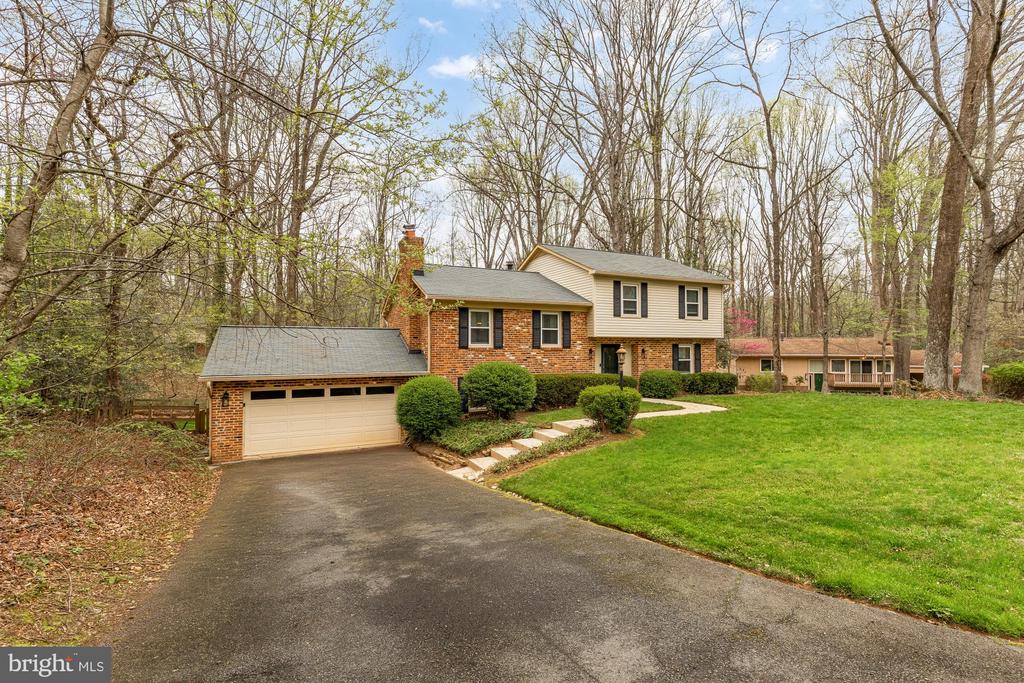 2504 FAUQUIER LANE