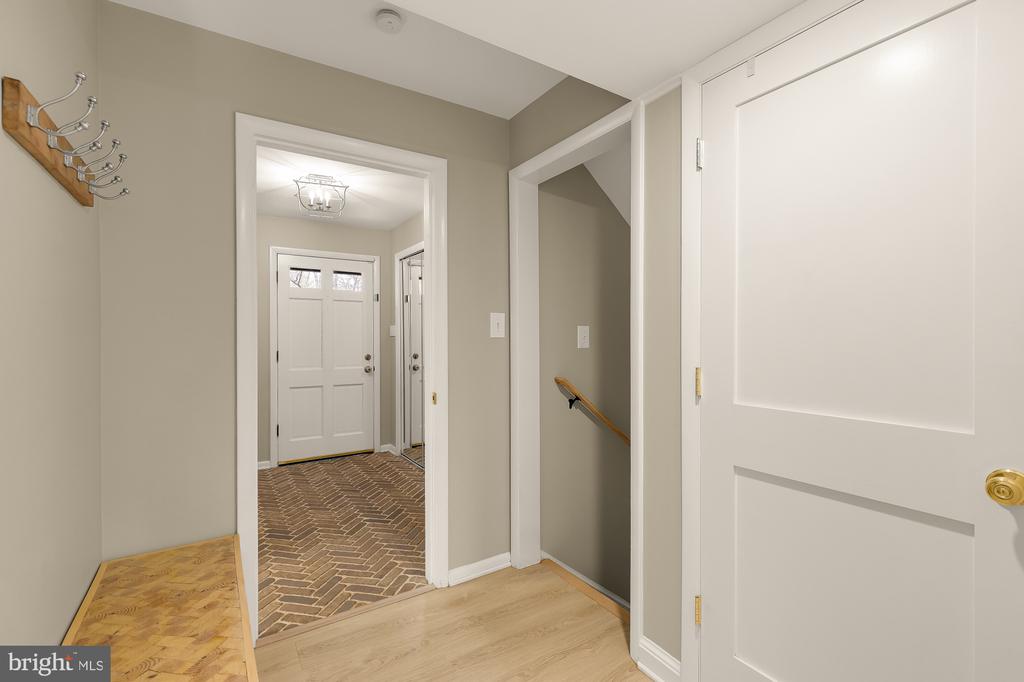 2504 FAUQUIER LANE