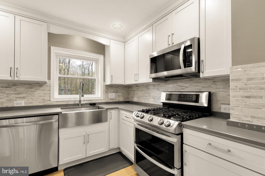 2504 FAUQUIER LANE