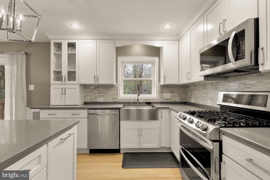 2504 FAUQUIER LANE