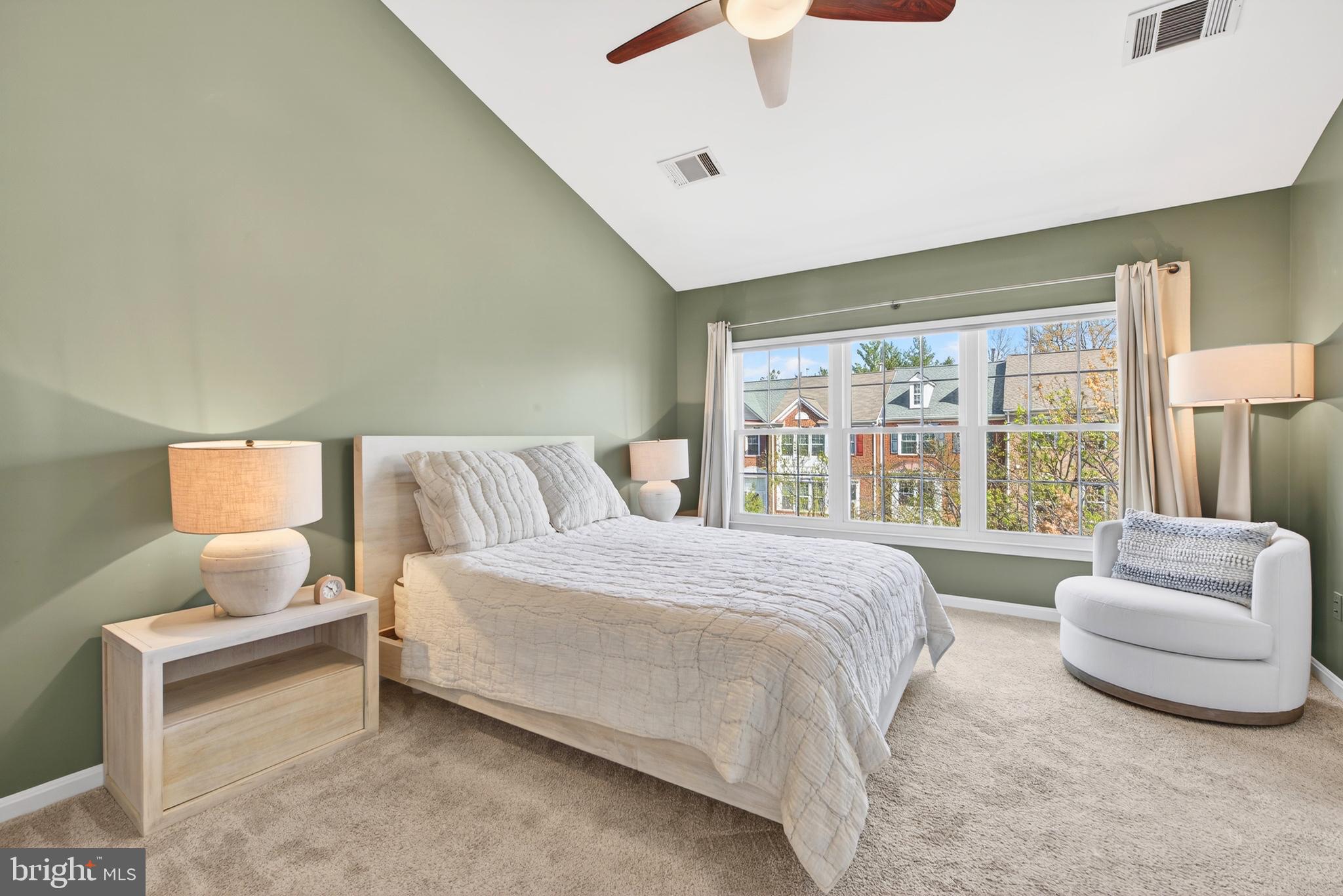 12017 EDGEMERE CIRCLE