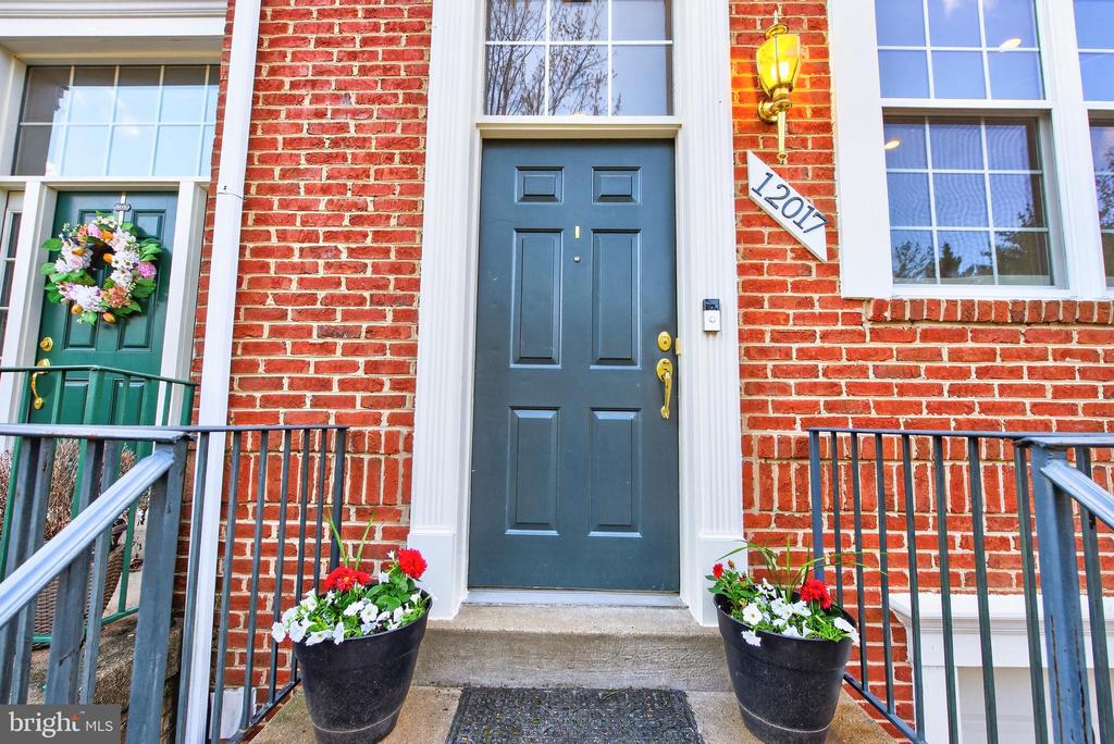 12017 EDGEMERE CIRCLE