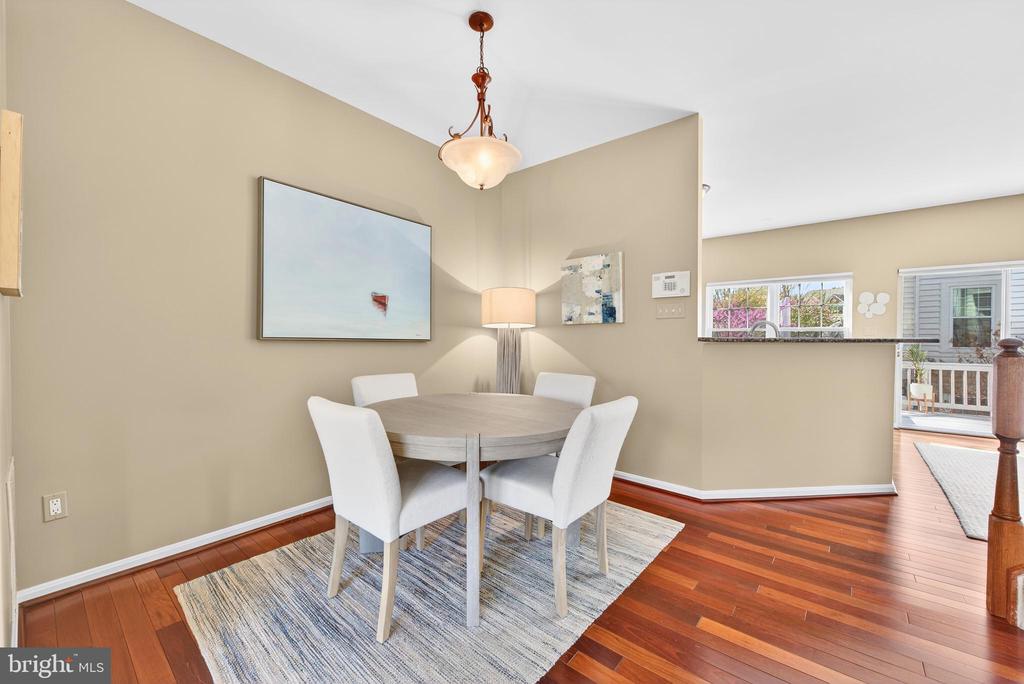 12017 EDGEMERE CIRCLE