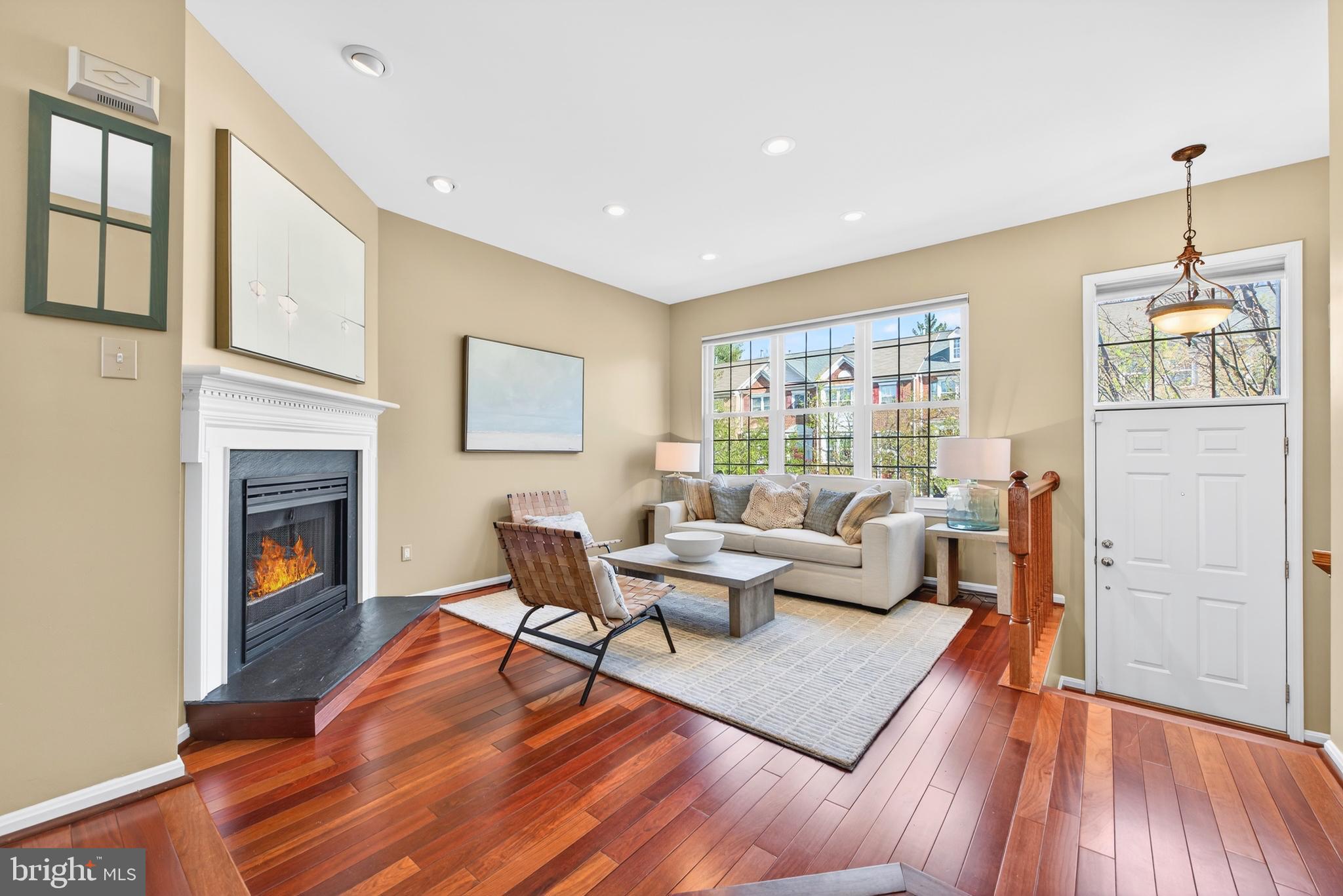 12017 EDGEMERE CIRCLE