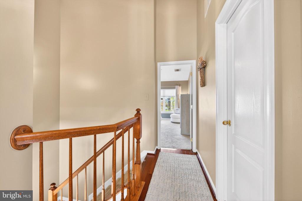12017 EDGEMERE CIRCLE