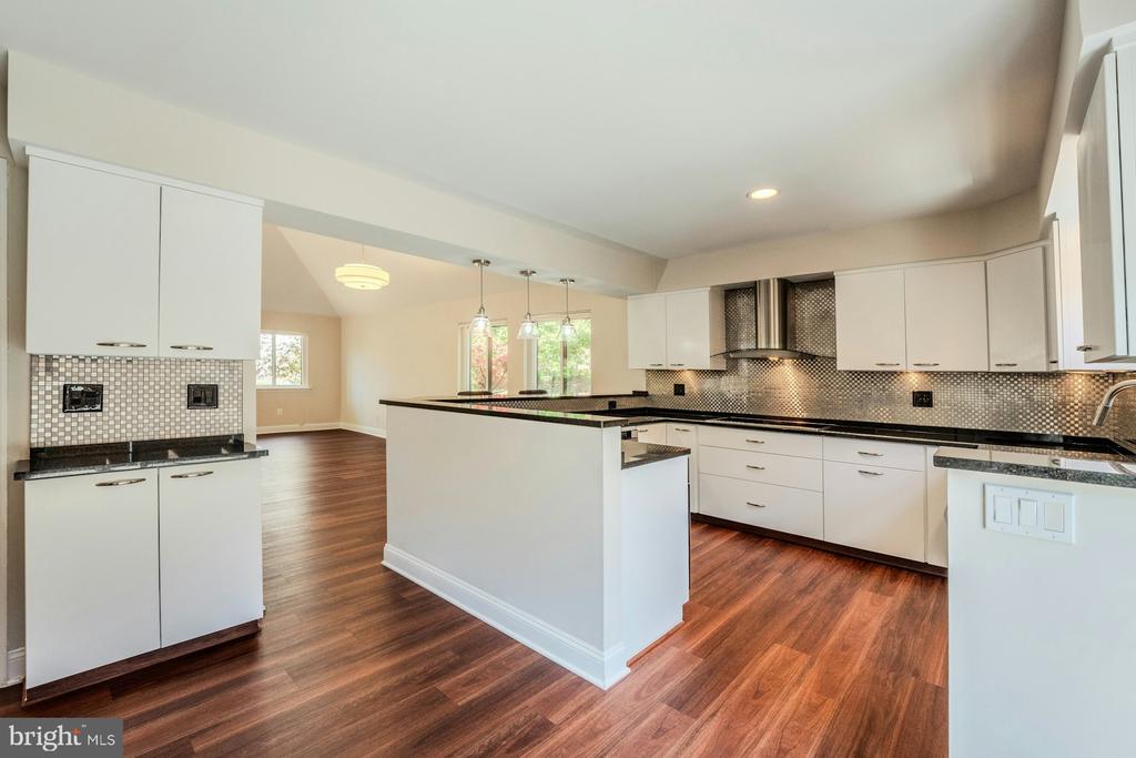 11310 HARBORSIDE CLUSTER