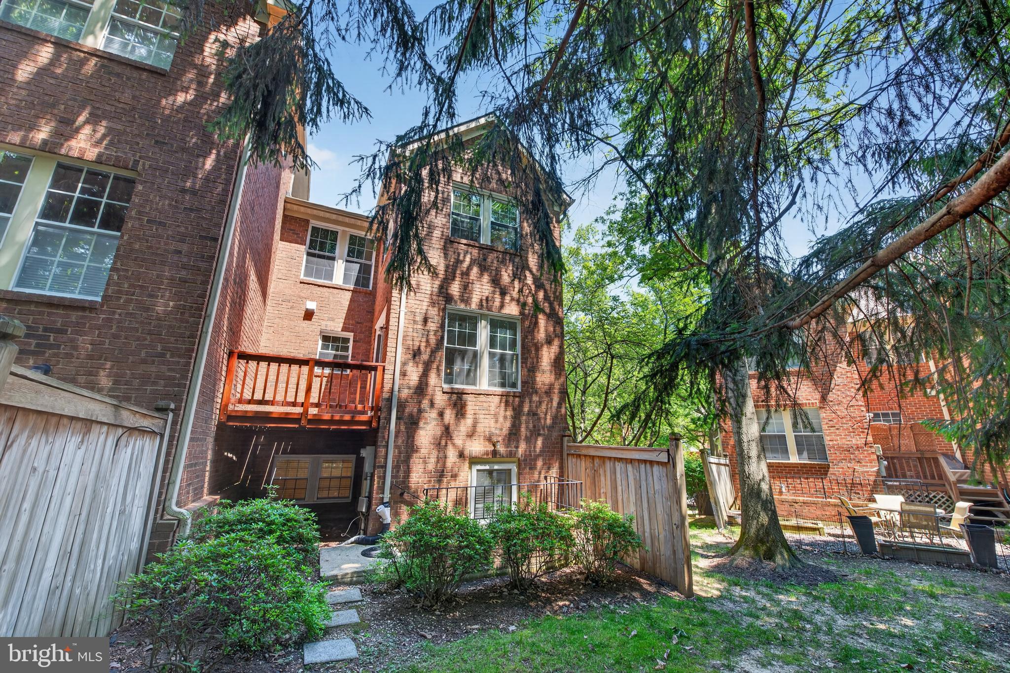 1409 PARK GARDEN LANE