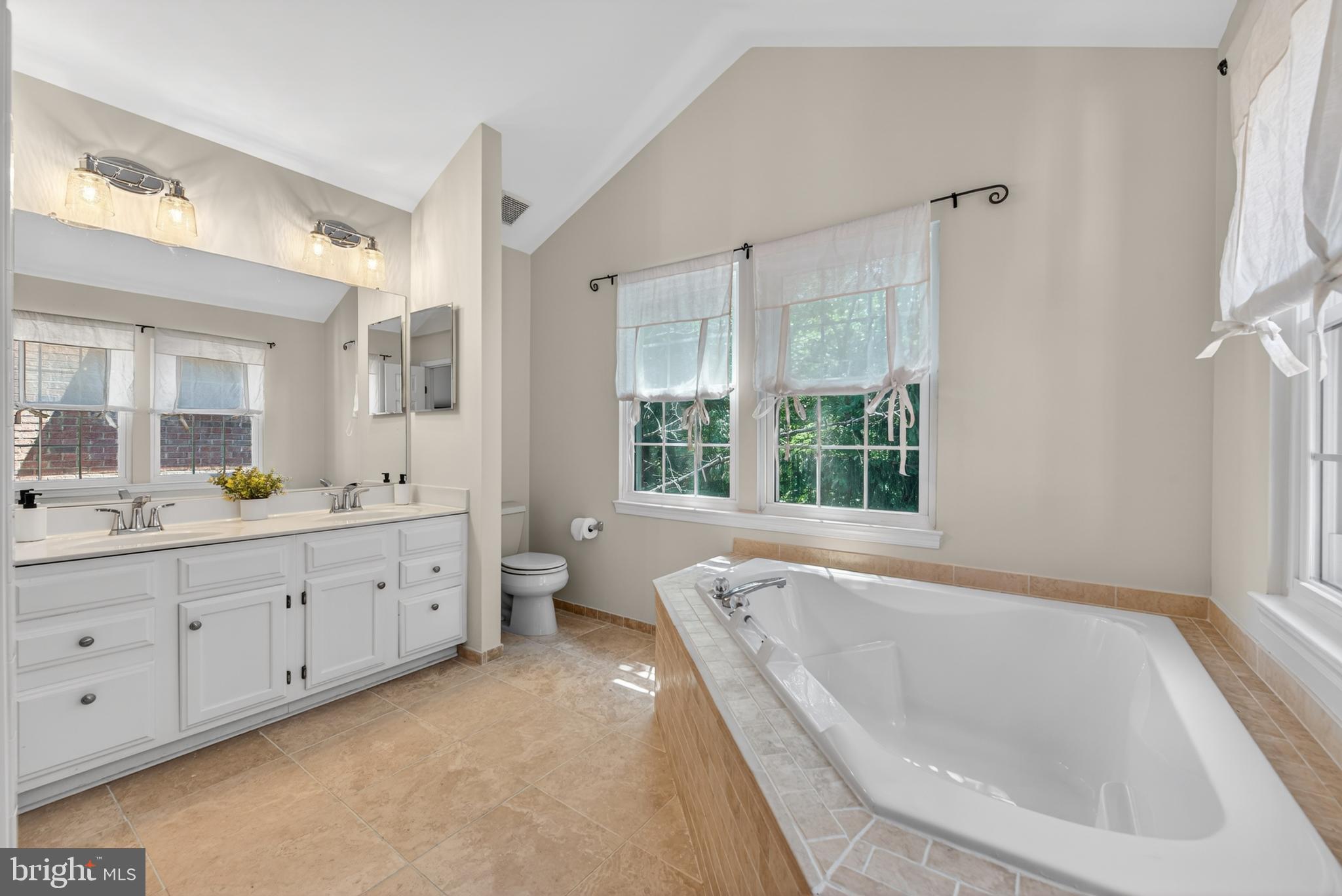 1409 PARK GARDEN LANE