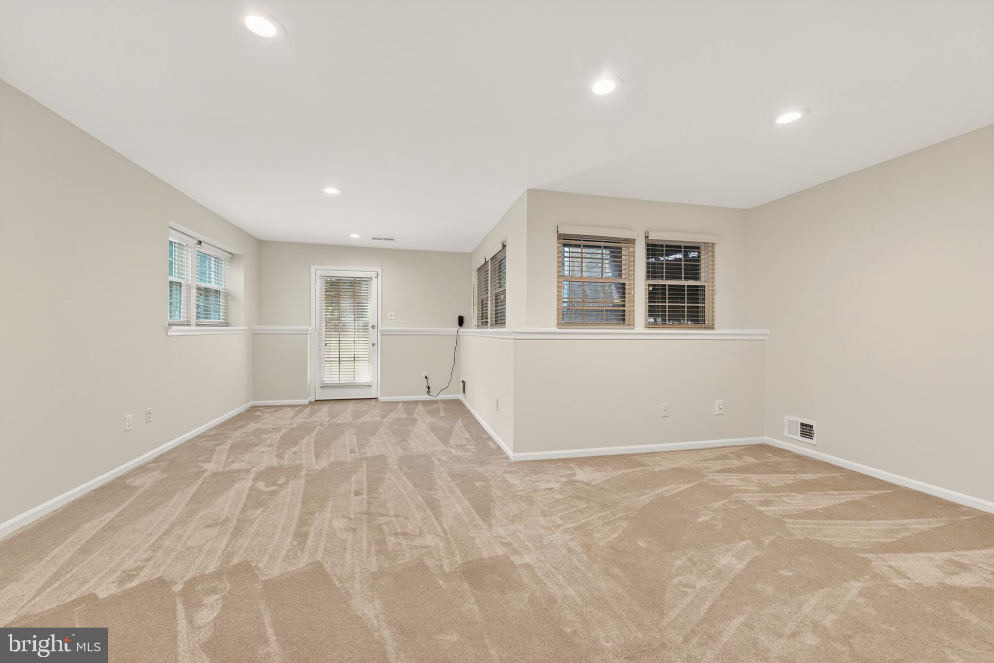 1409 PARK GARDEN LANE