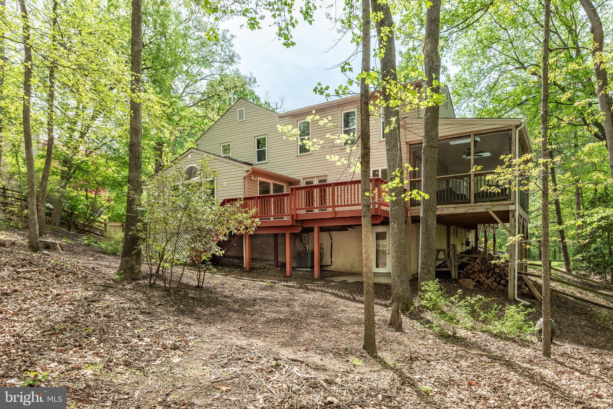 1626 MONTMORENCY DRIVE