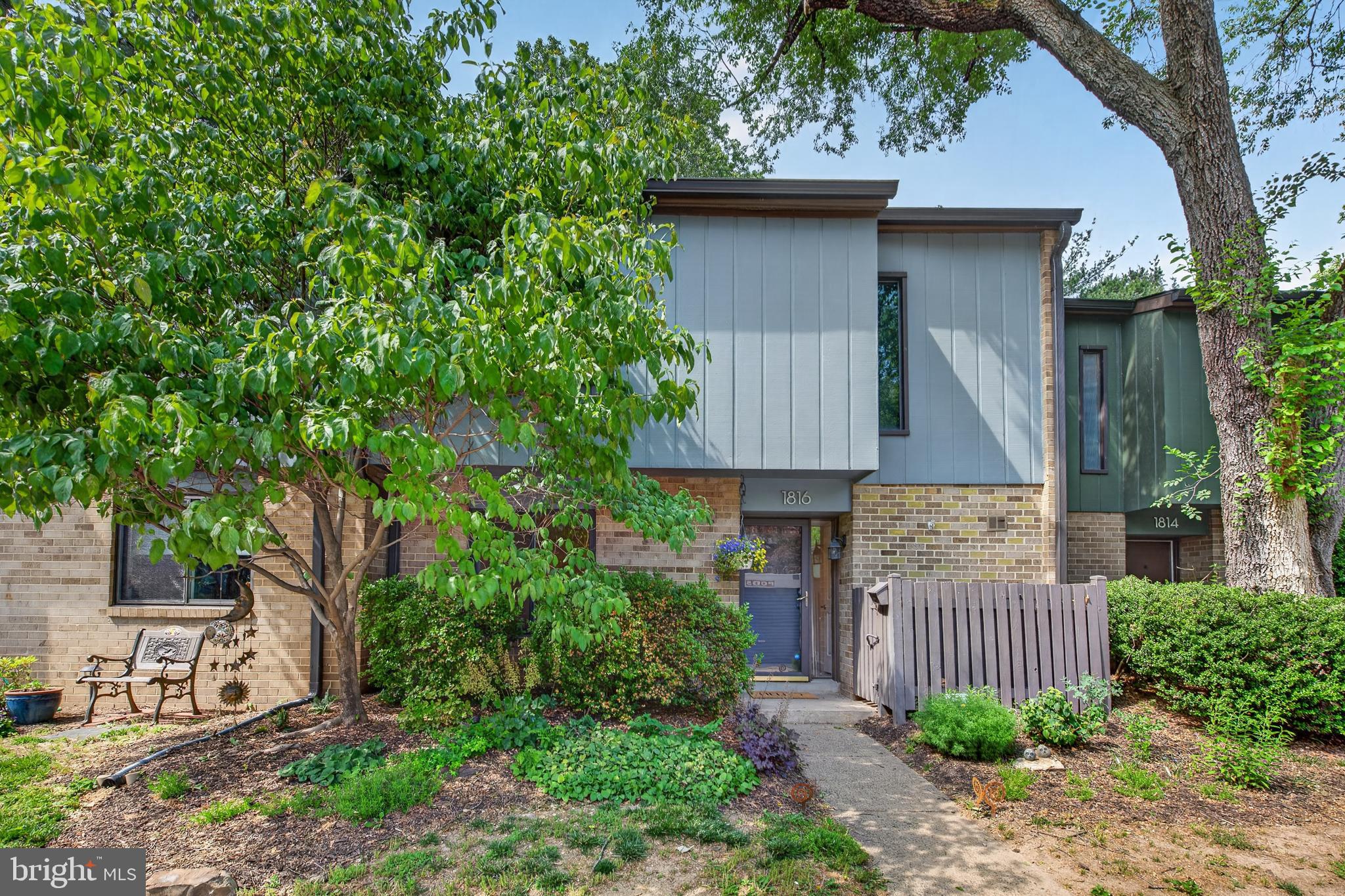 1816 IVY OAK SQUARE 47
