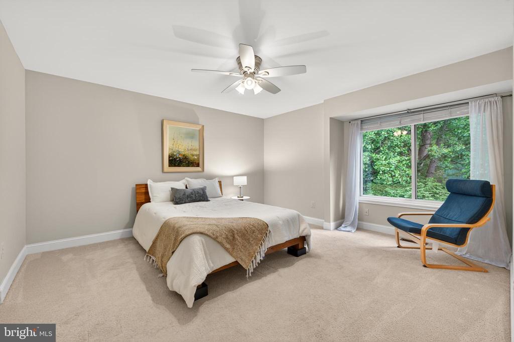 1816 IVY OAK SQUARE 47