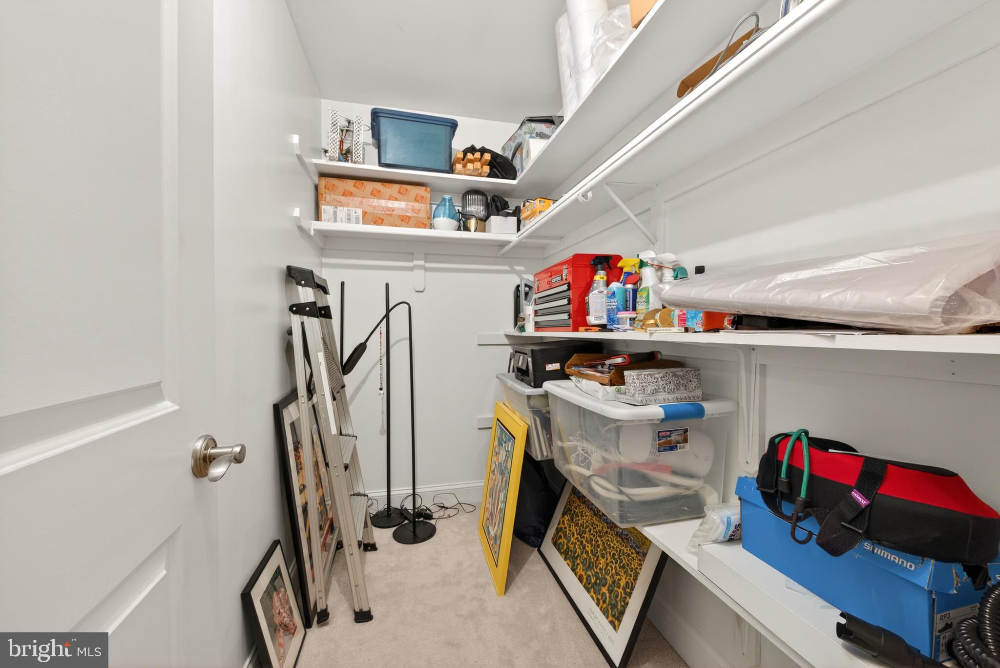 1816 IVY OAK SQUARE 47