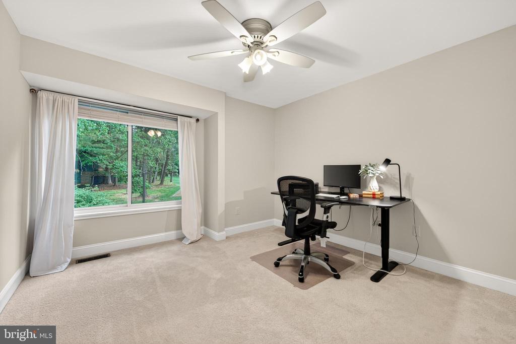 1816 IVY OAK SQUARE 47
