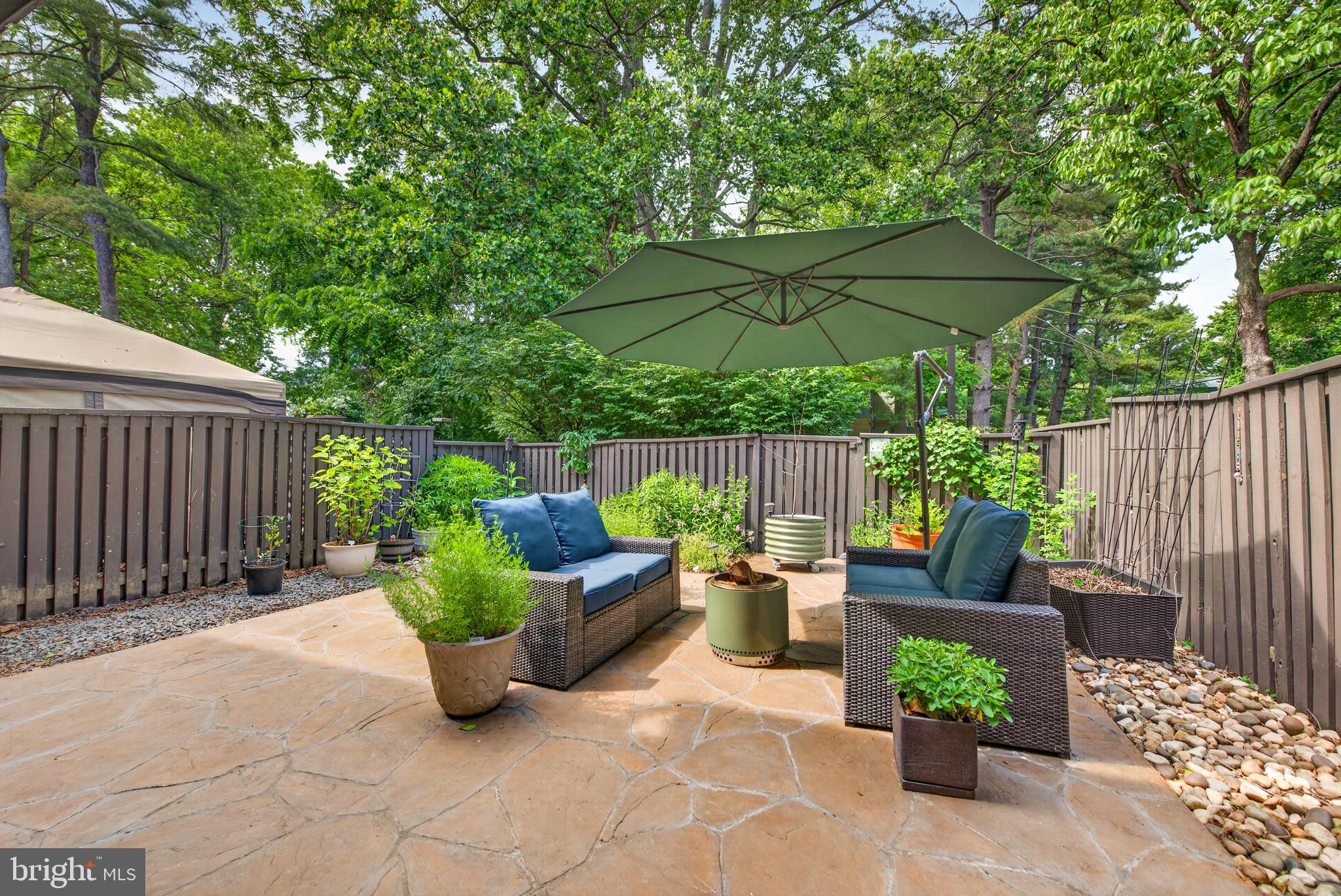 1816 IVY OAK SQUARE 47