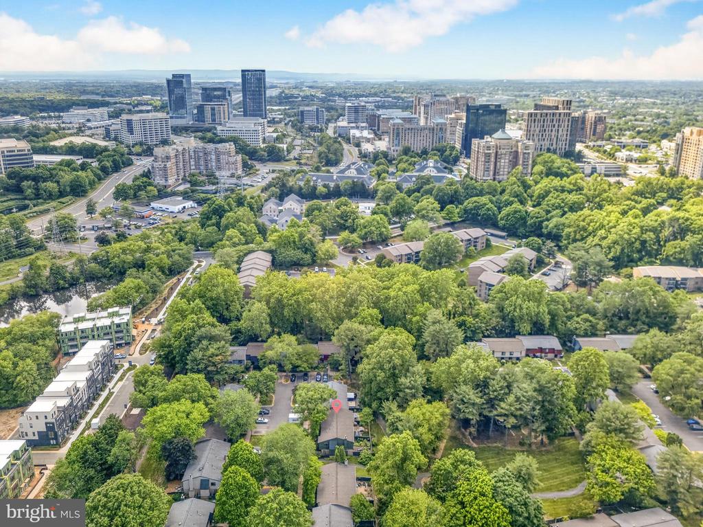 1816 IVY OAK SQUARE 47