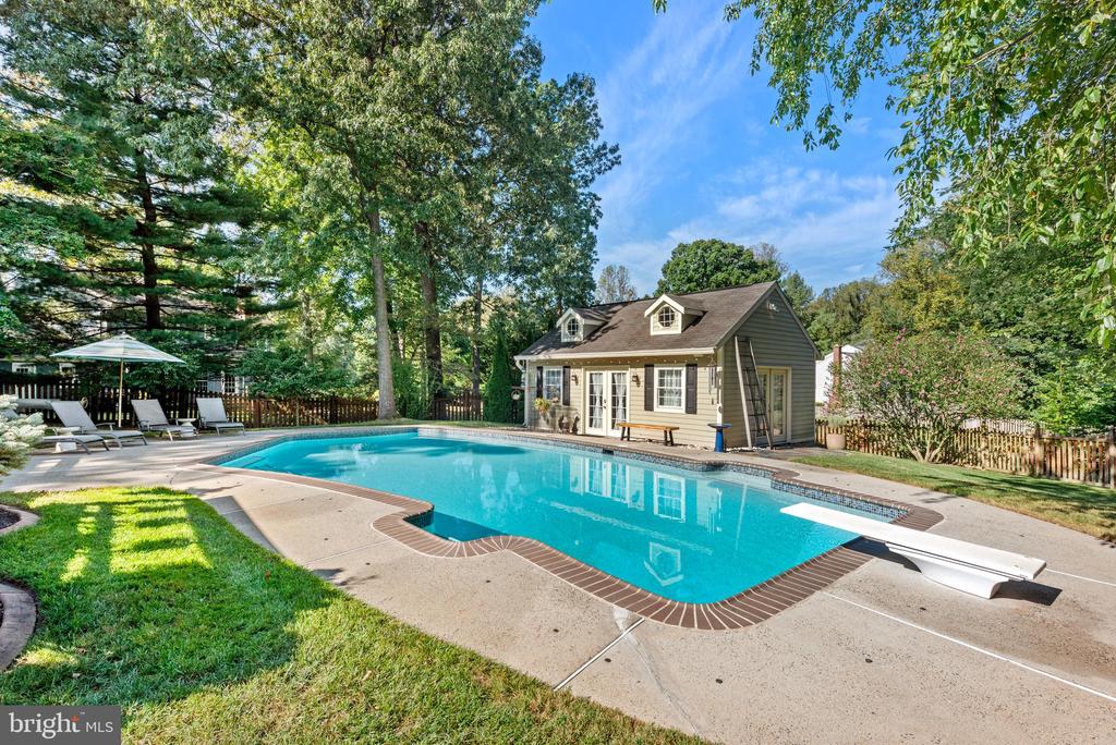 11556 SOUTHINGTON LANE