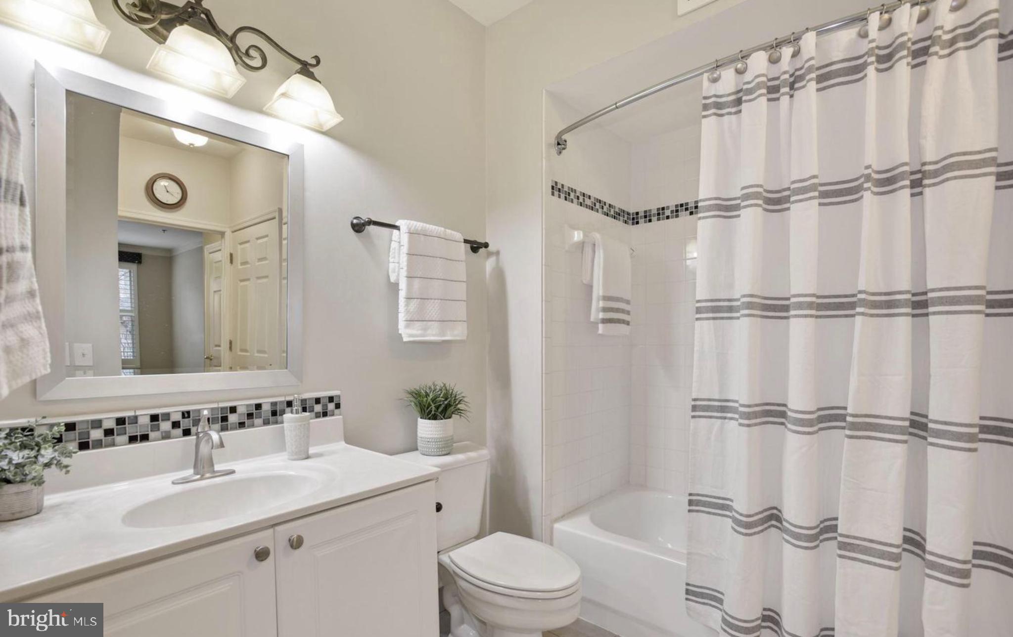 1860 STRATFORD PARK PLACE 201