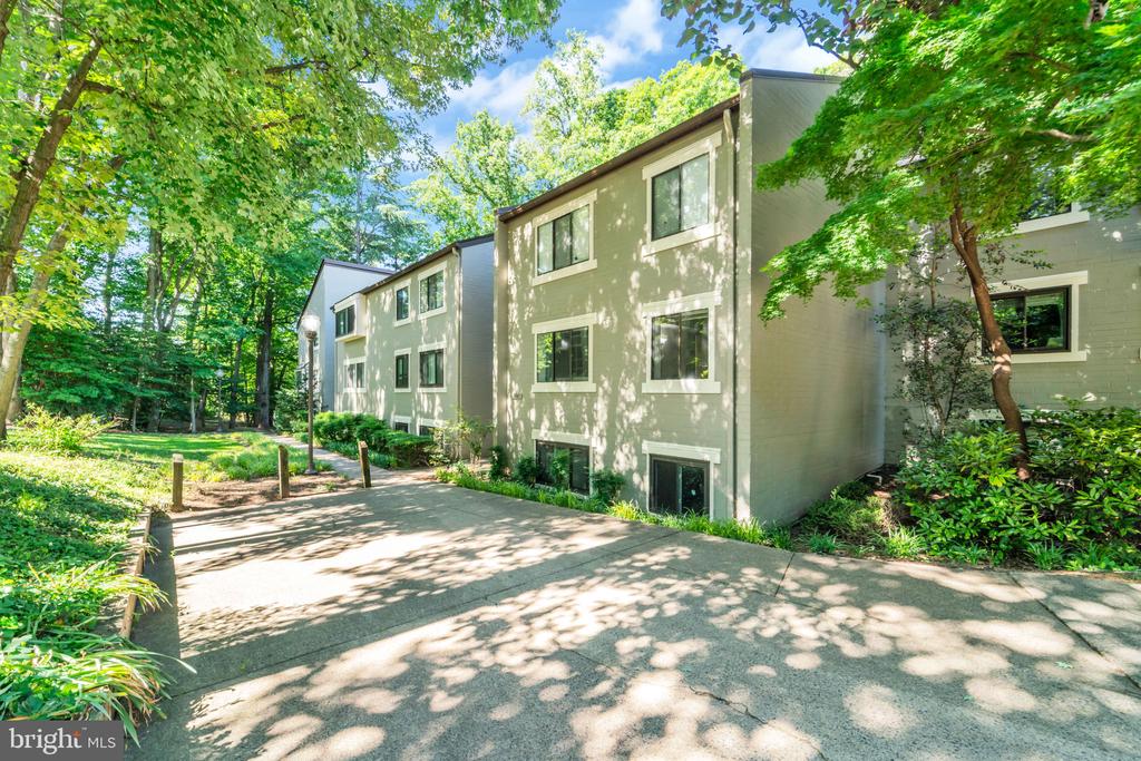 11743 LEDURA COURT Unit: 104