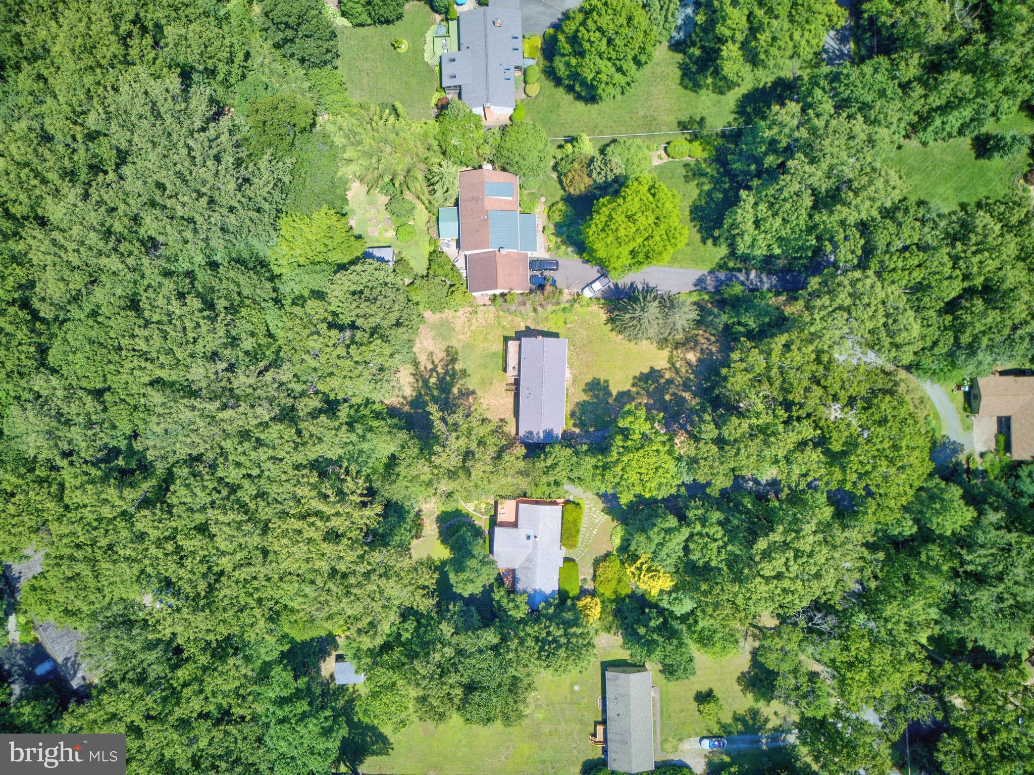 9040 WEANT DRIVE