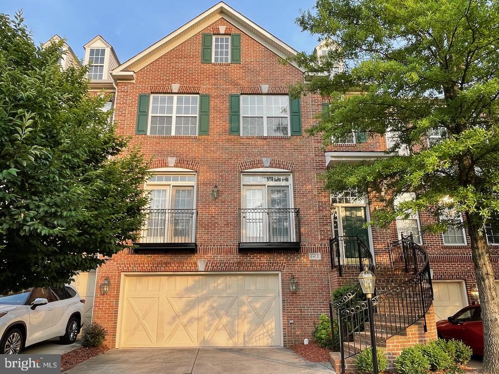 2403 CYPRESS GREEN LANE