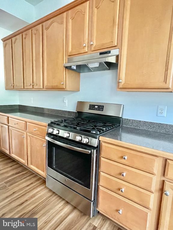 2403 CYPRESS GREEN LANE