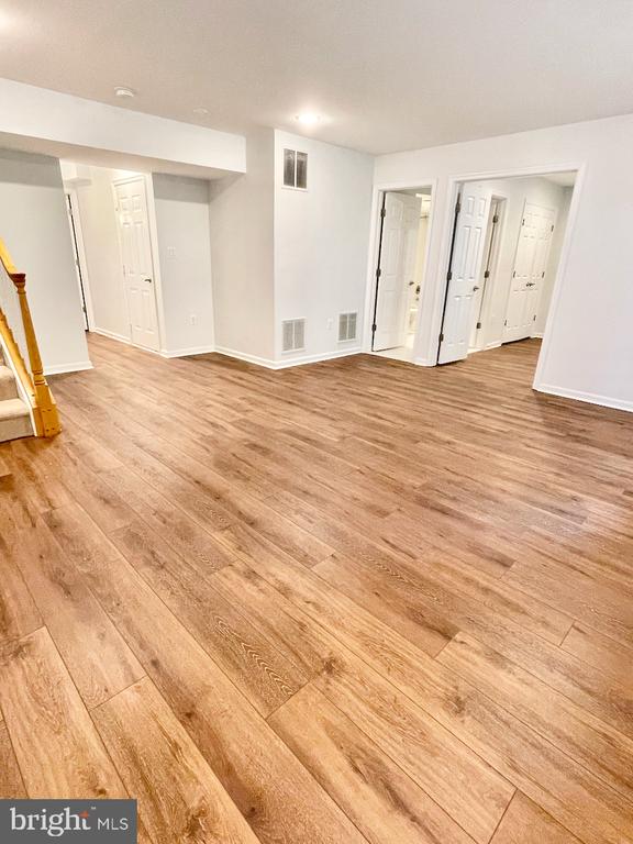 2403 CYPRESS GREEN LANE