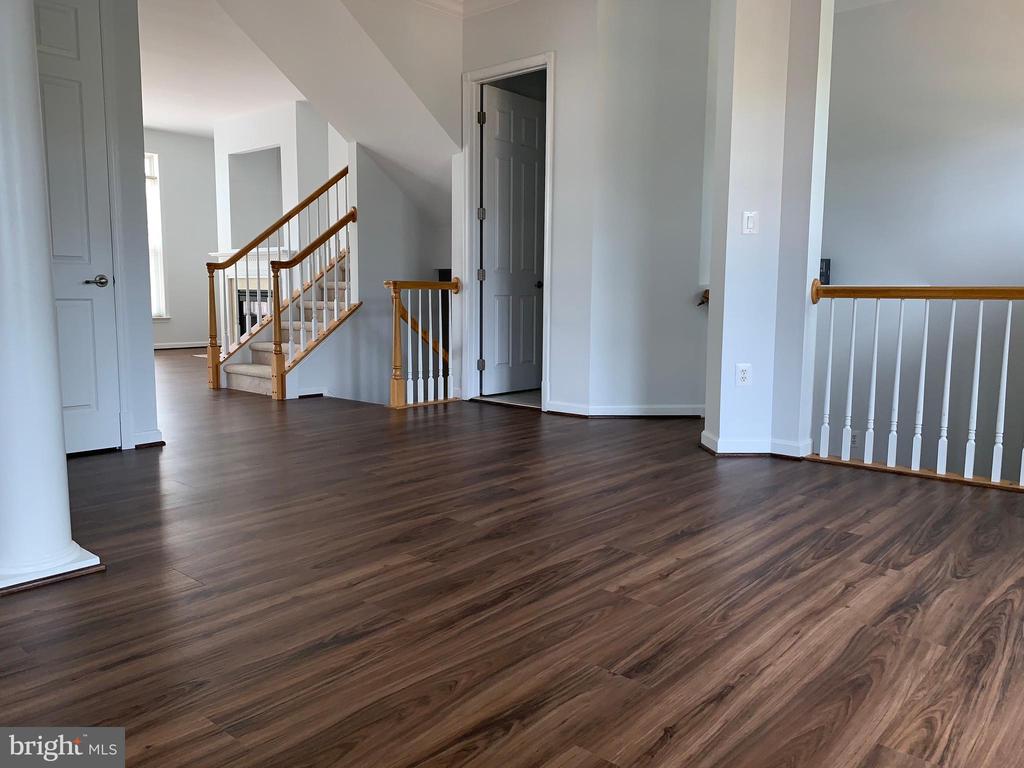 2403 CYPRESS GREEN LANE