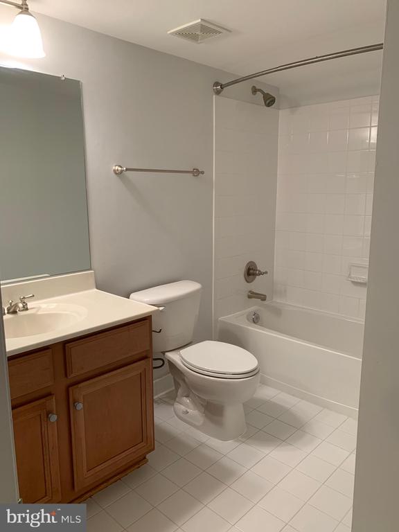 2403 CYPRESS GREEN LANE