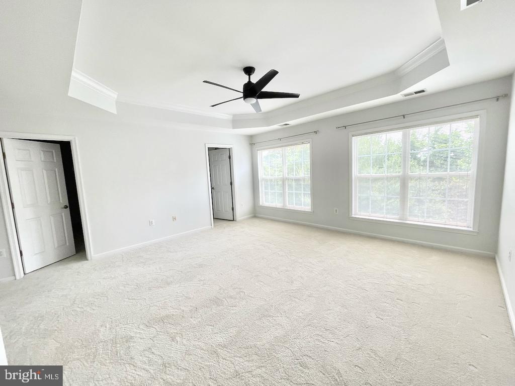 2403 CYPRESS GREEN LANE