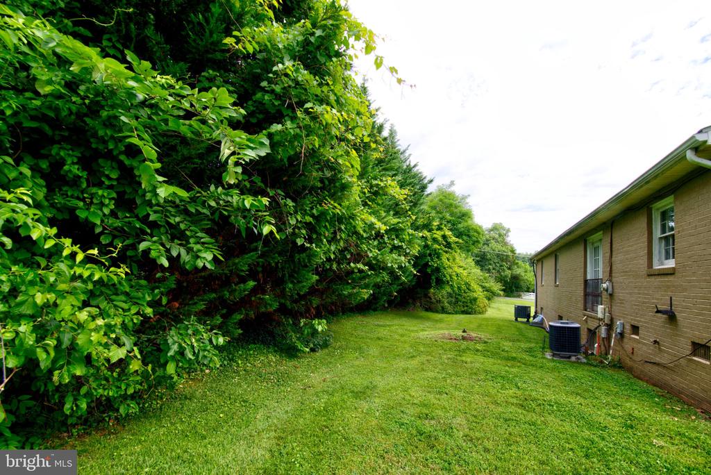 900 WALKER ROAD