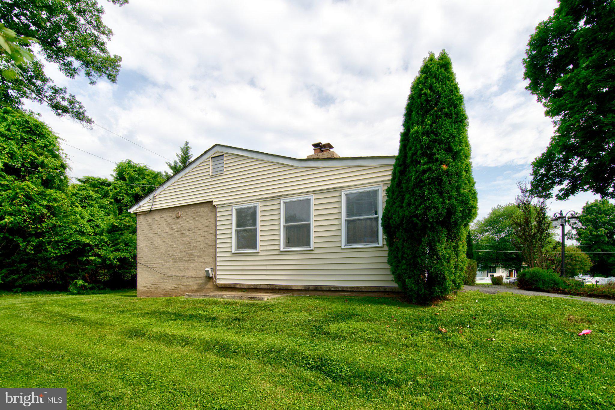 900 WALKER ROAD