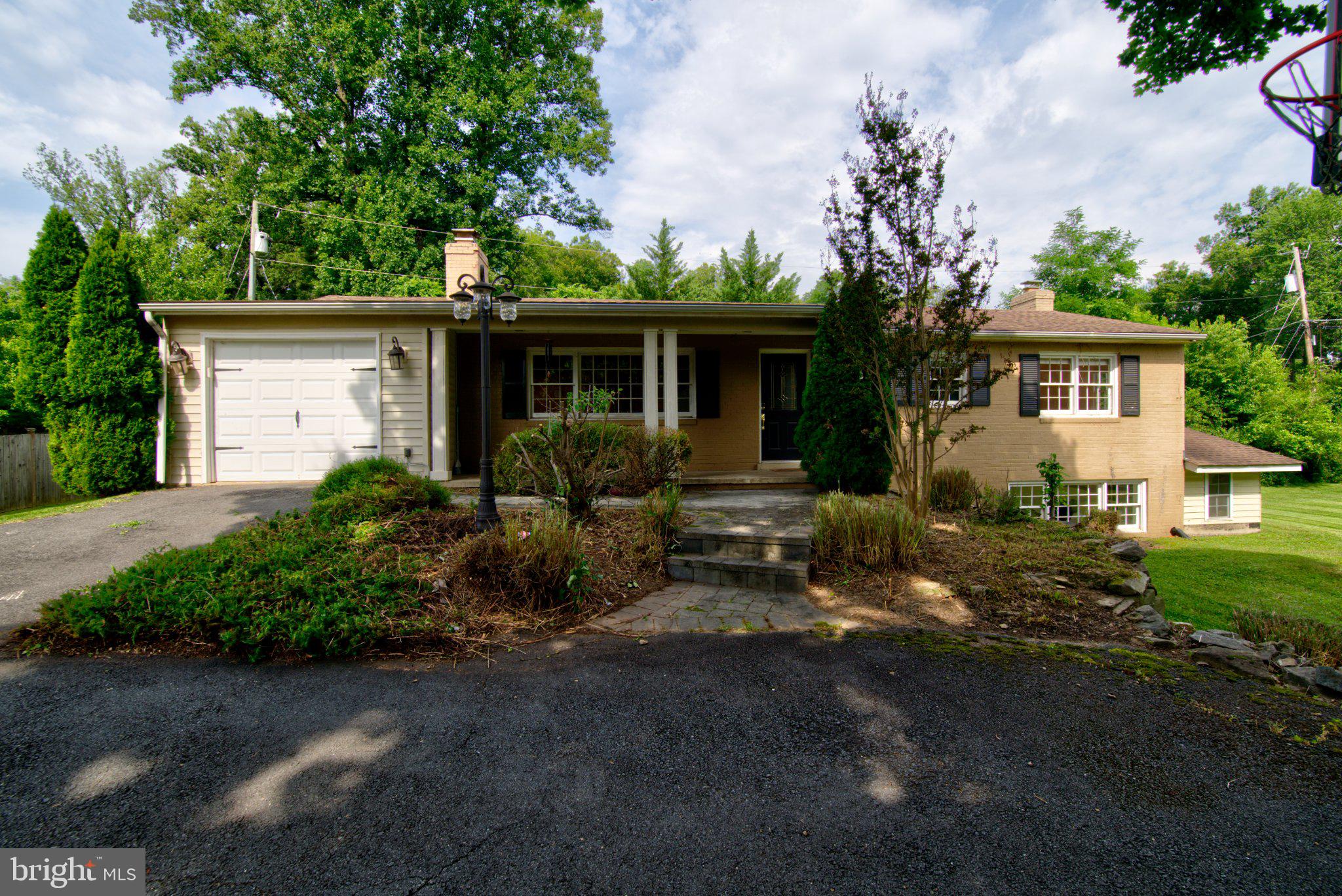 900 WALKER ROAD