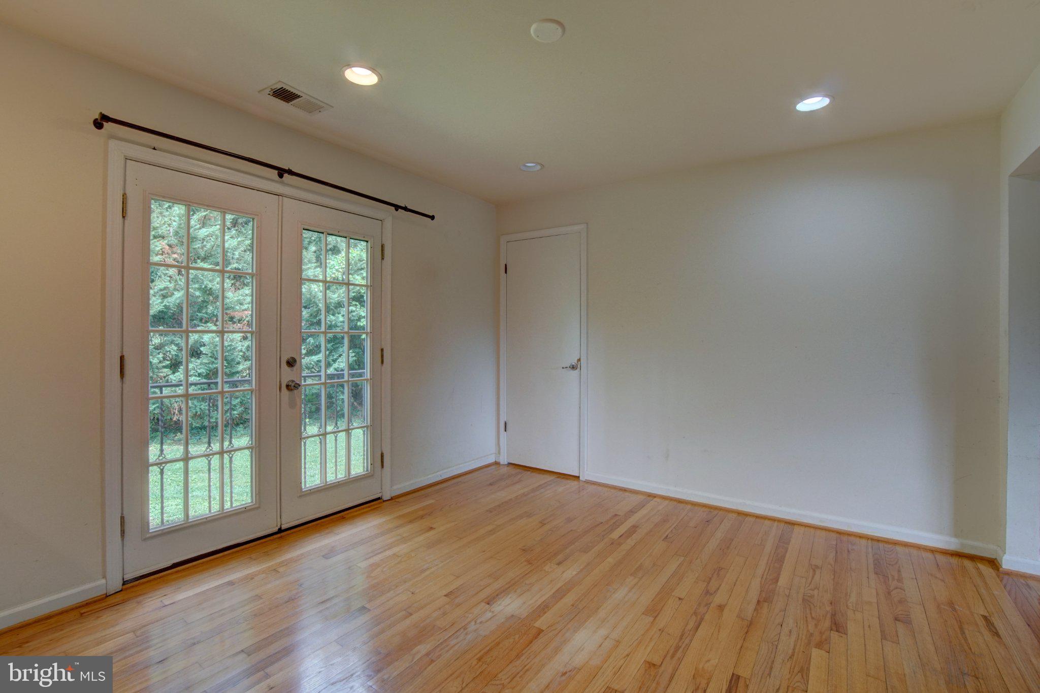 900 WALKER ROAD