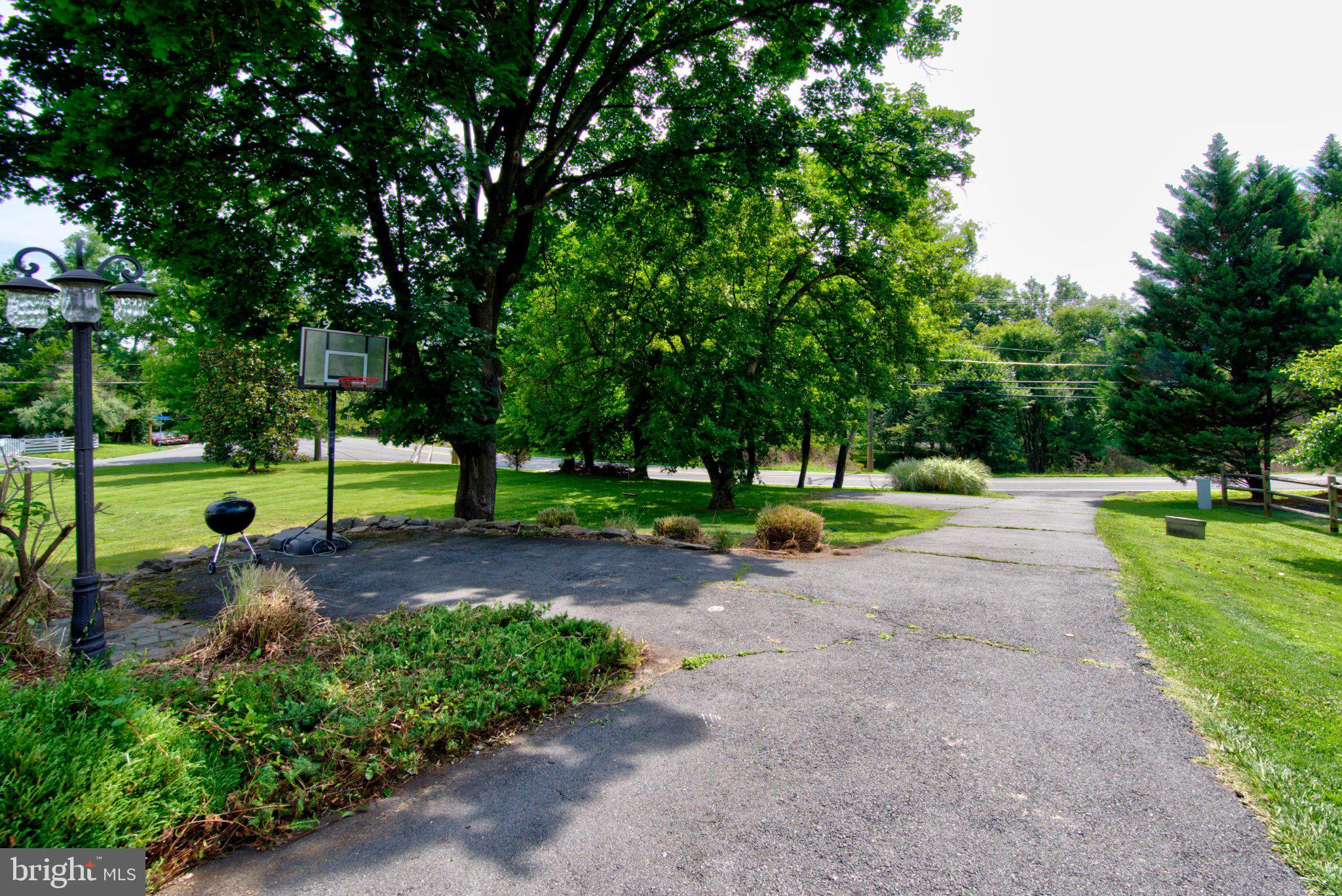900 WALKER ROAD