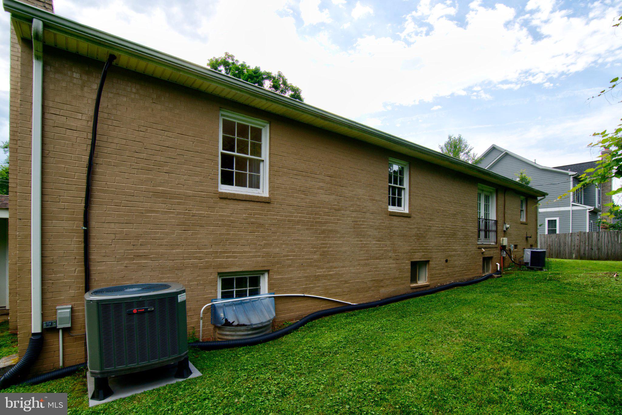 900 WALKER ROAD