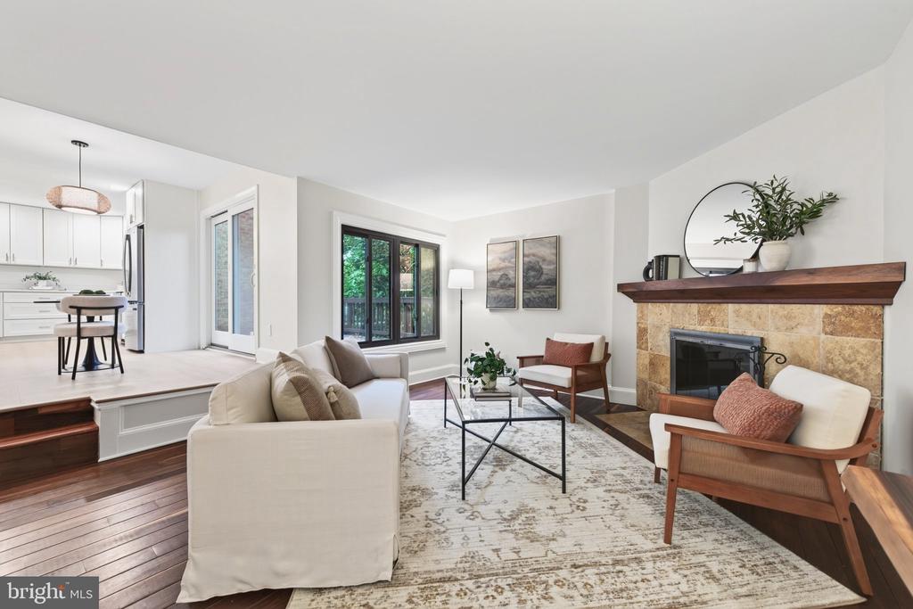 1427 GREEN RUN LANE